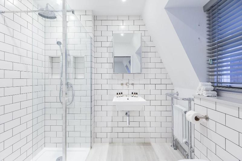 Urban Chic - Rathbone - Oda