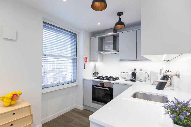 Urban Chic - Rathbone - Oda