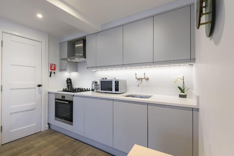 Urban Chic - Rathbone - Oda