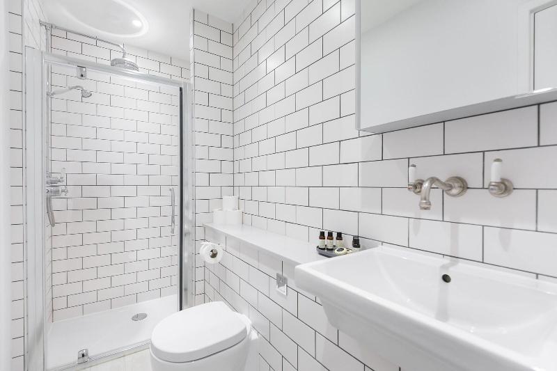 Urban Chic - Rathbone - Oda