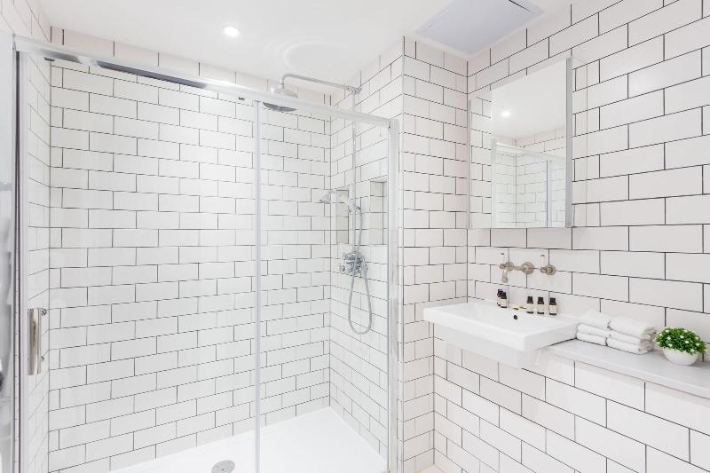 Urban Chic - Rathbone - Oda