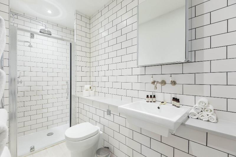 Urban Chic - Rathbone - Oda
