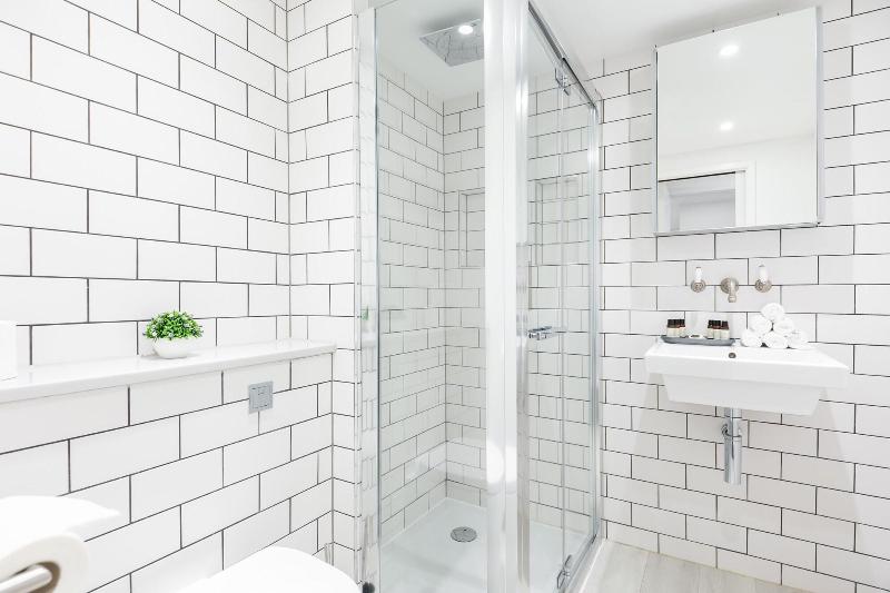 Urban Chic - Rathbone - Oda