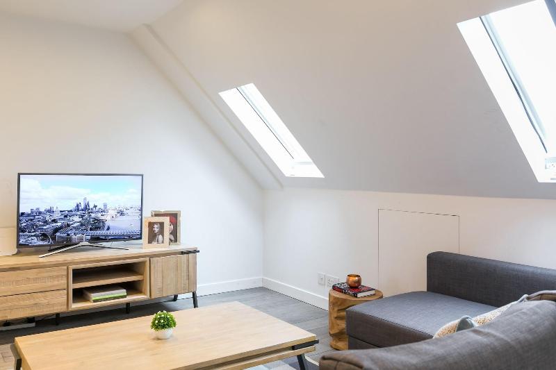 Urban Chic - Rathbone - Oda