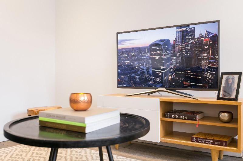 Urban Chic - Rathbone - Oda