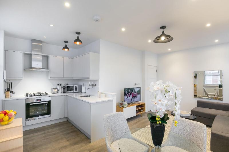 Urban Chic - Rathbone - Oda