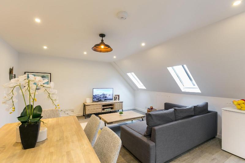 Urban Chic - Rathbone - Oda