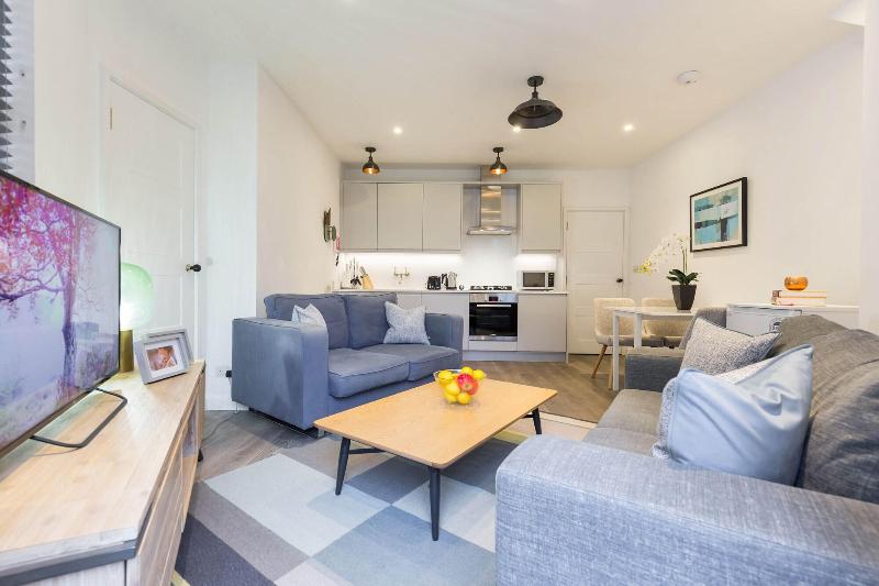 Urban Chic - Rathbone - Oda