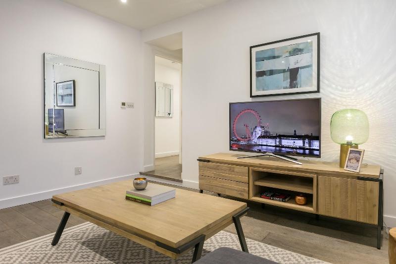 Urban Chic - Rathbone - Oda
