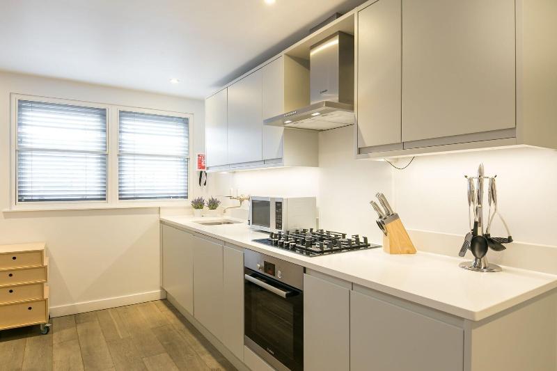 Urban Chic - Rathbone - Oda