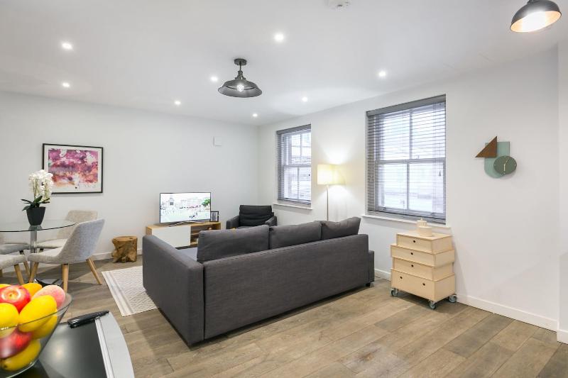 Urban Chic - Rathbone - Oda