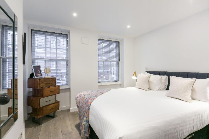 Urban Chic - Rathbone - Oda