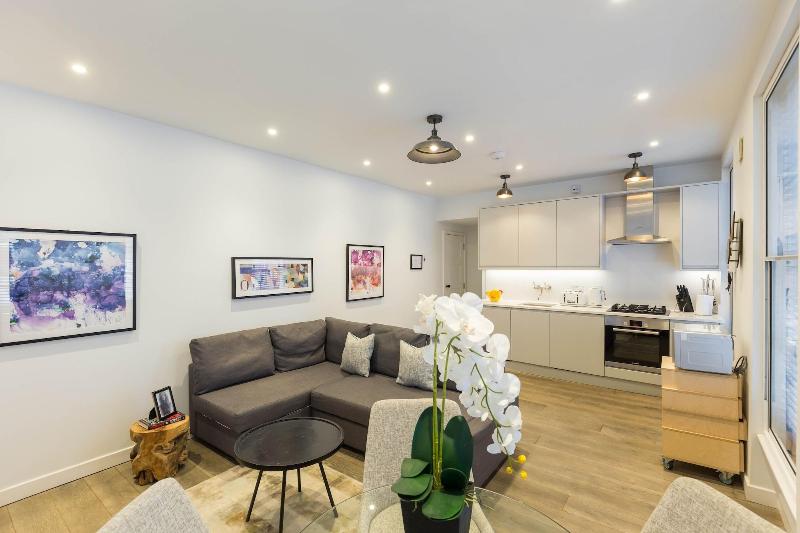 Urban Chic - Rathbone - Oda