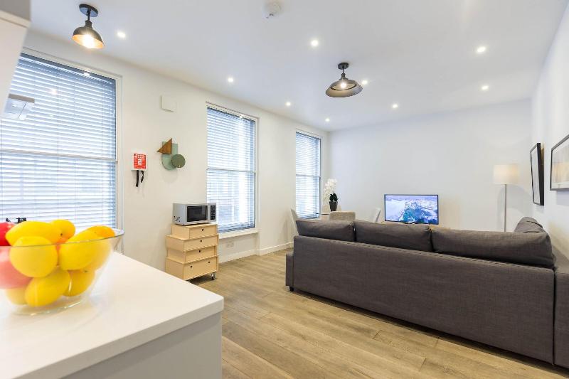 Urban Chic - Rathbone - Oda