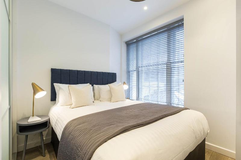 Urban Chic - Rathbone - Oda