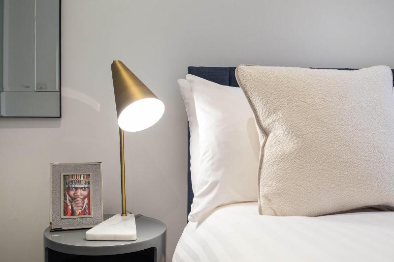 Urban Chic - Rathbone - Oda