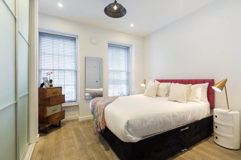 Urban Chic - Rathbone - Oda