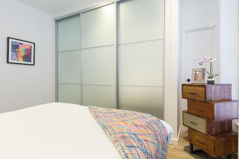 Urban Chic - Rathbone - Oda