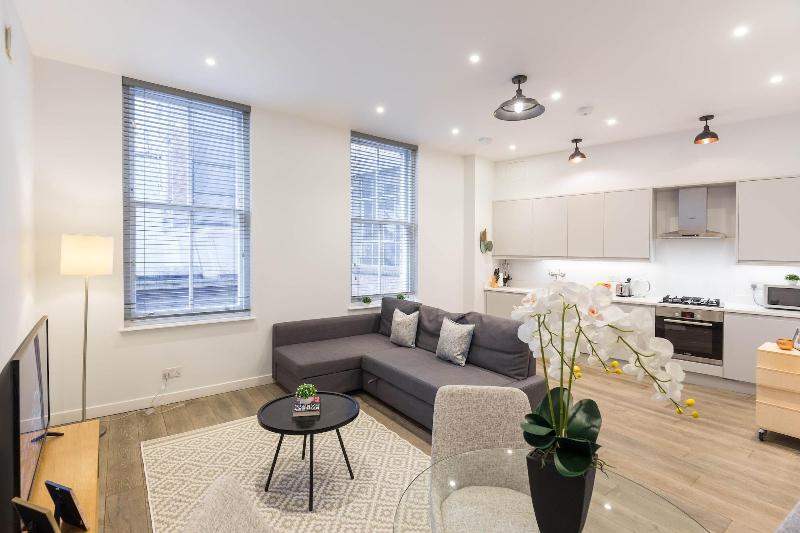 Urban Chic - Rathbone - Oda