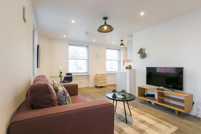 Urban Chic - Rathbone - Oda