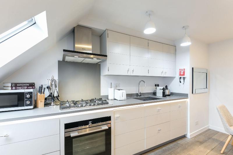 Urban Chic - Rathbone - Oda