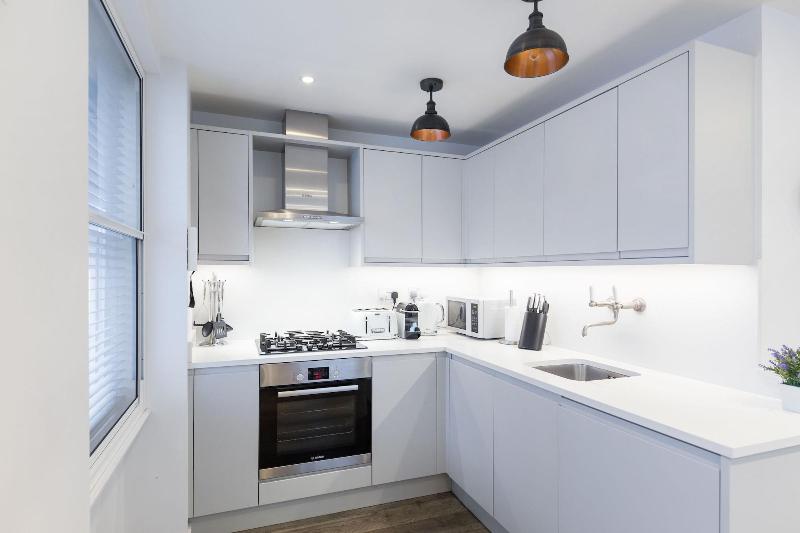 Urban Chic - Rathbone - Oda