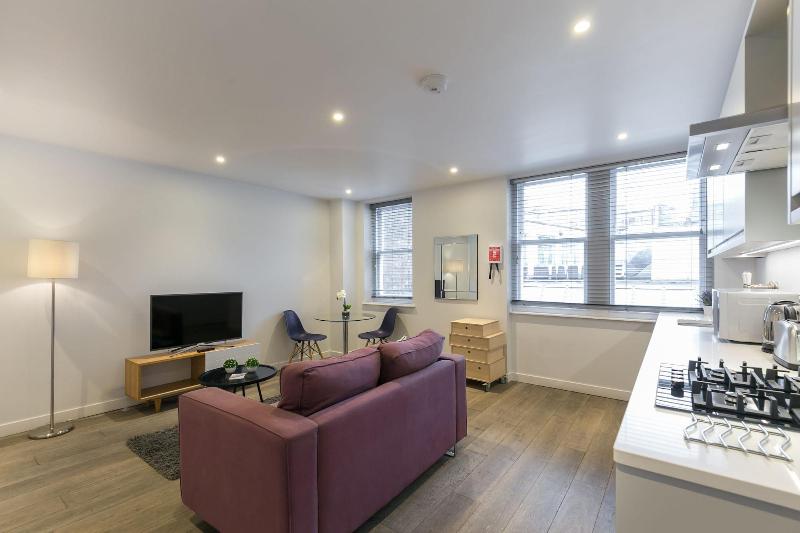 Urban Chic - Rathbone - Oda