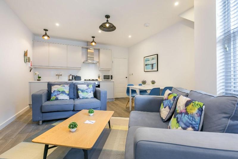 Urban Chic - Rathbone - Oda