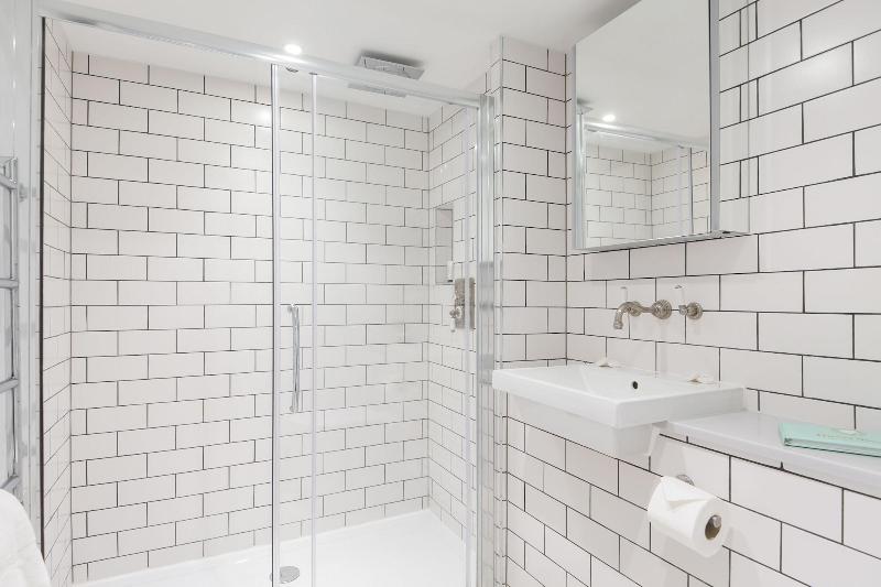 Urban Chic - Rathbone - Oda