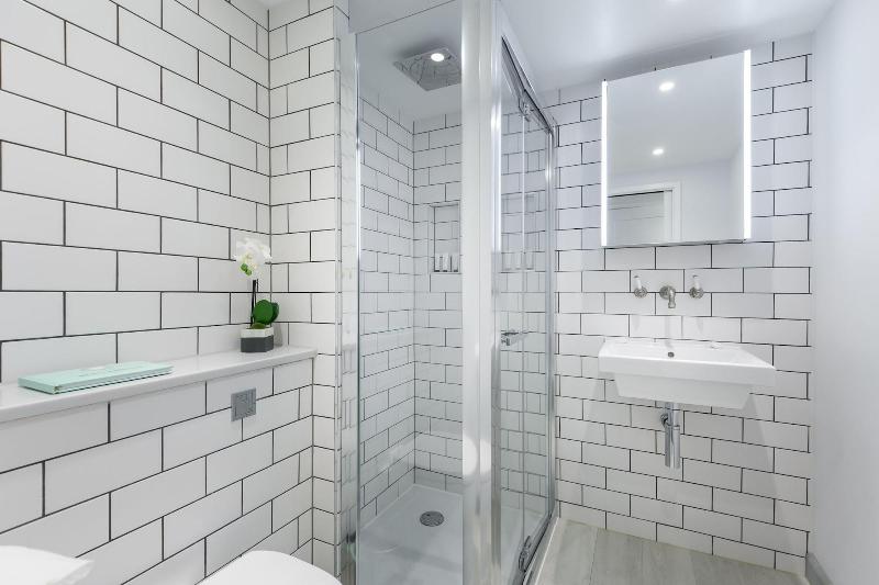 Urban Chic - Rathbone - Oda