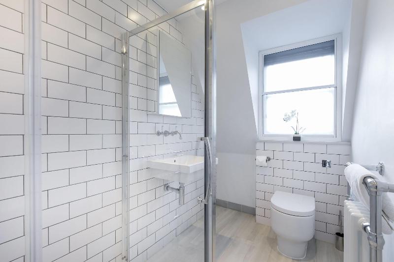 Urban Chic - Rathbone - Oda