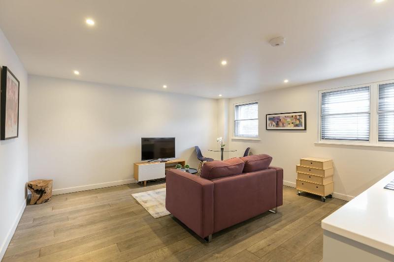 Urban Chic - Rathbone - Oda