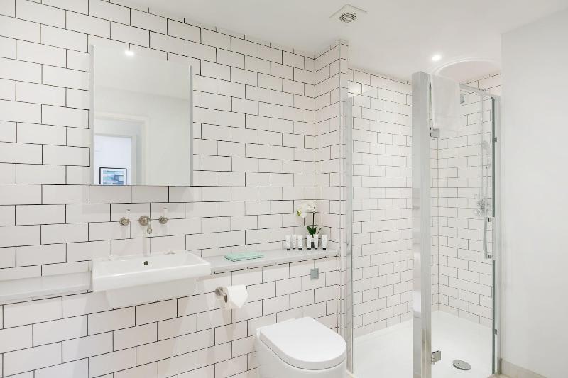 Urban Chic - Rathbone - Oda