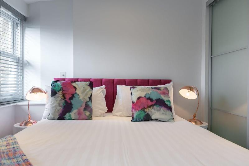 Urban Chic - Rathbone - Oda