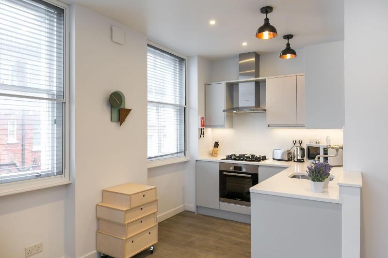 Urban Chic - Rathbone - Oda