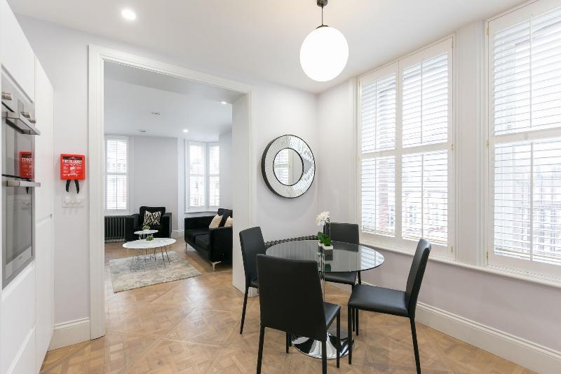 Urban Chic - Shaftesbury - Lobi