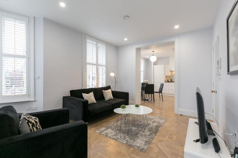 Urban Chic - Shaftesbury - Oda