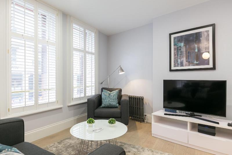 Urban Chic - Shaftesbury - Oda