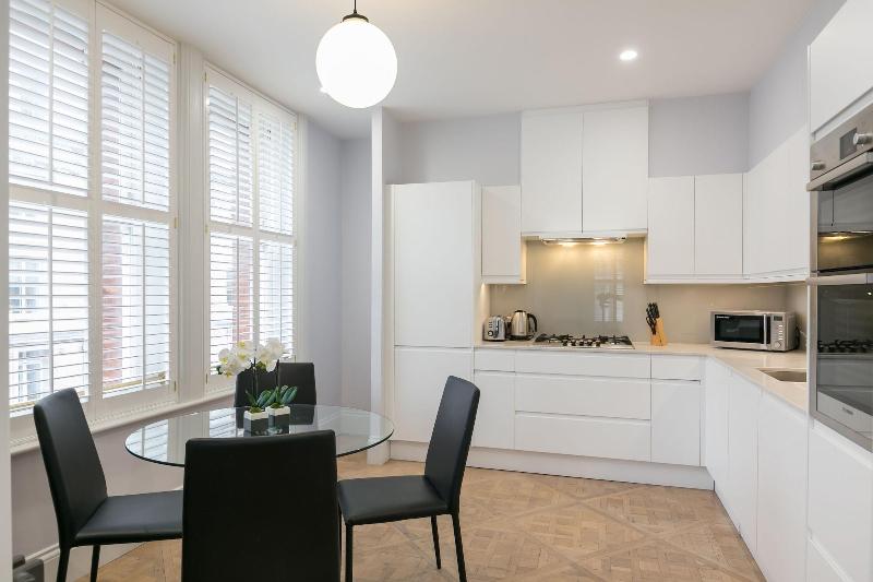 Urban Chic - Shaftesbury - Oda
