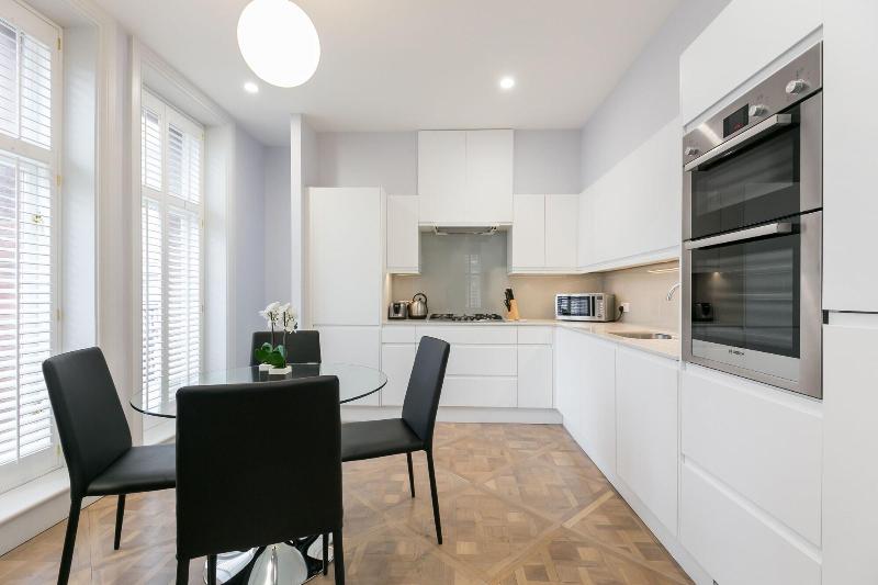 Urban Chic - Shaftesbury - Oda