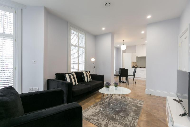Urban Chic - Shaftesbury - Oda