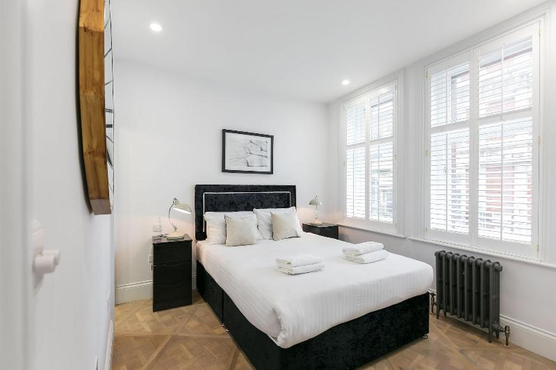 Urban Chic - Shaftesbury - Oda