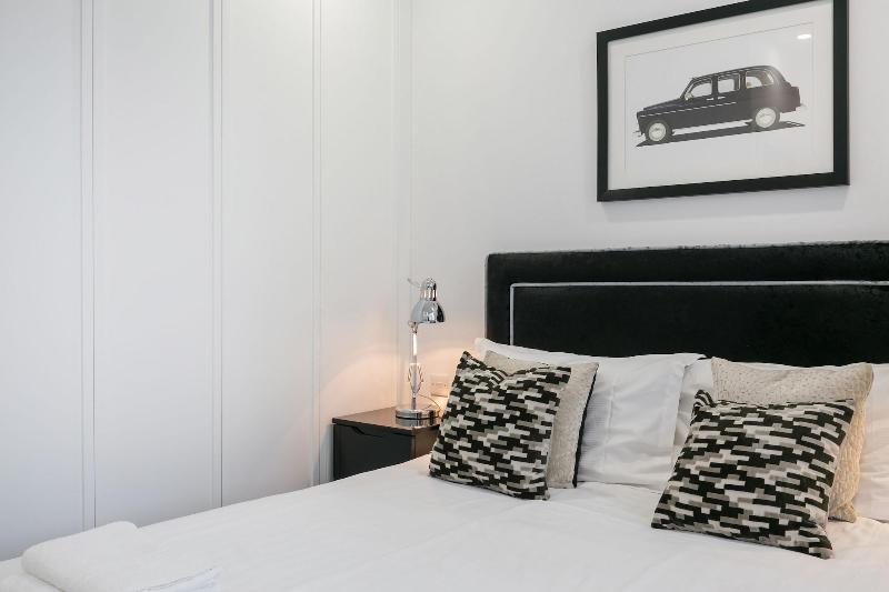 Urban Chic - Shaftesbury - Oda