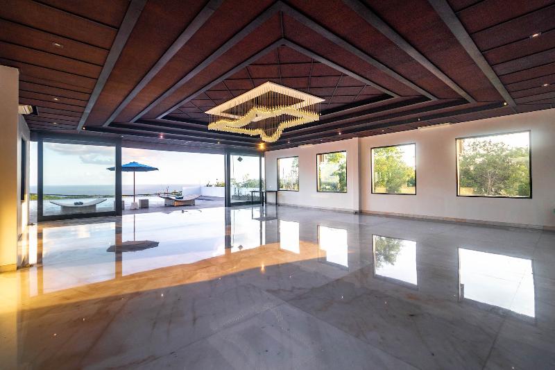 Surya Melasti Exclusive Beach Villa by Sajiwa - Genel