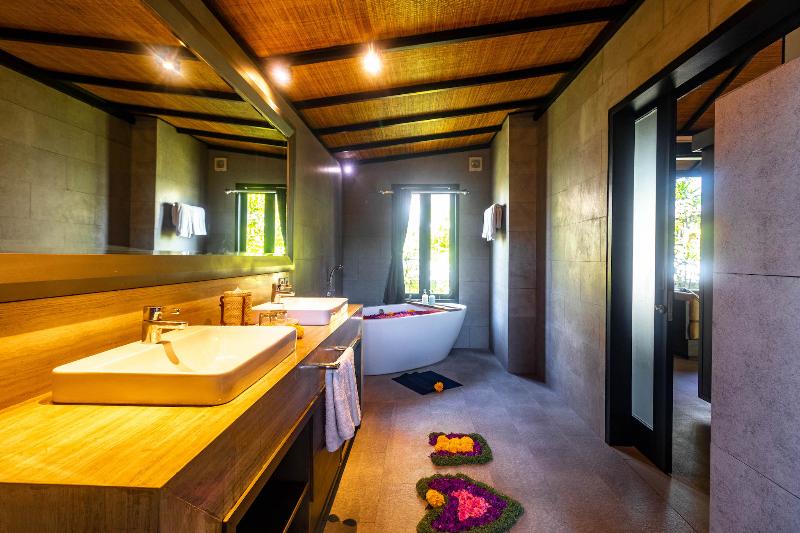 Surya Melasti Exclusive Beach Villa by Sajiwa - Oda
