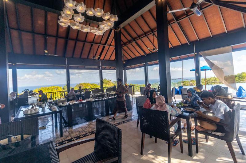 Surya Melasti Exclusive Beach Villa by Sajiwa - Restoran