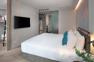 JonoX Phuket Karon fotoÄŸrafÄ±