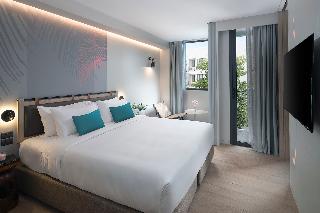 JonoX Phuket Karon fotoÄŸrafÄ±