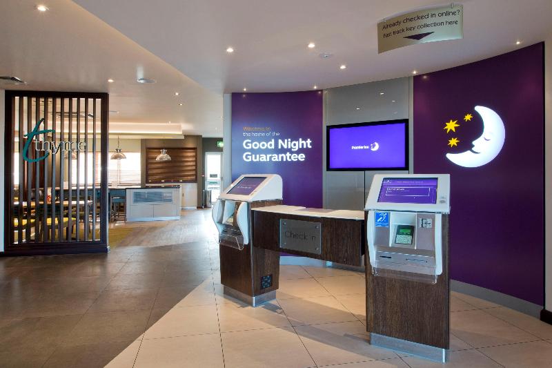 Premier Inn Glasgow Braehead - Lobi