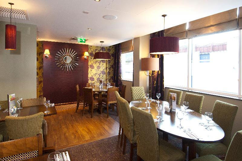 Premier Inn Harrogate South - Bar